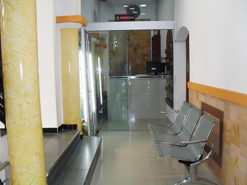 סוקרה Hostal Corona Blanca מראה חיצוני תמונה