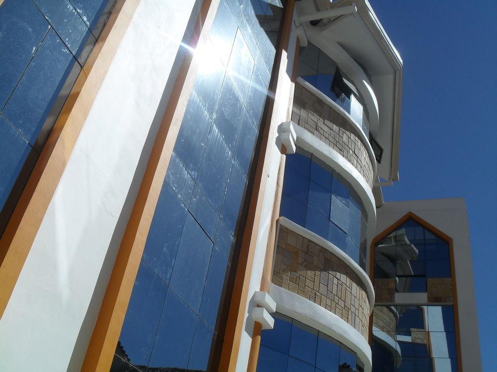 סוקרה Hostal Corona Blanca מראה חיצוני תמונה