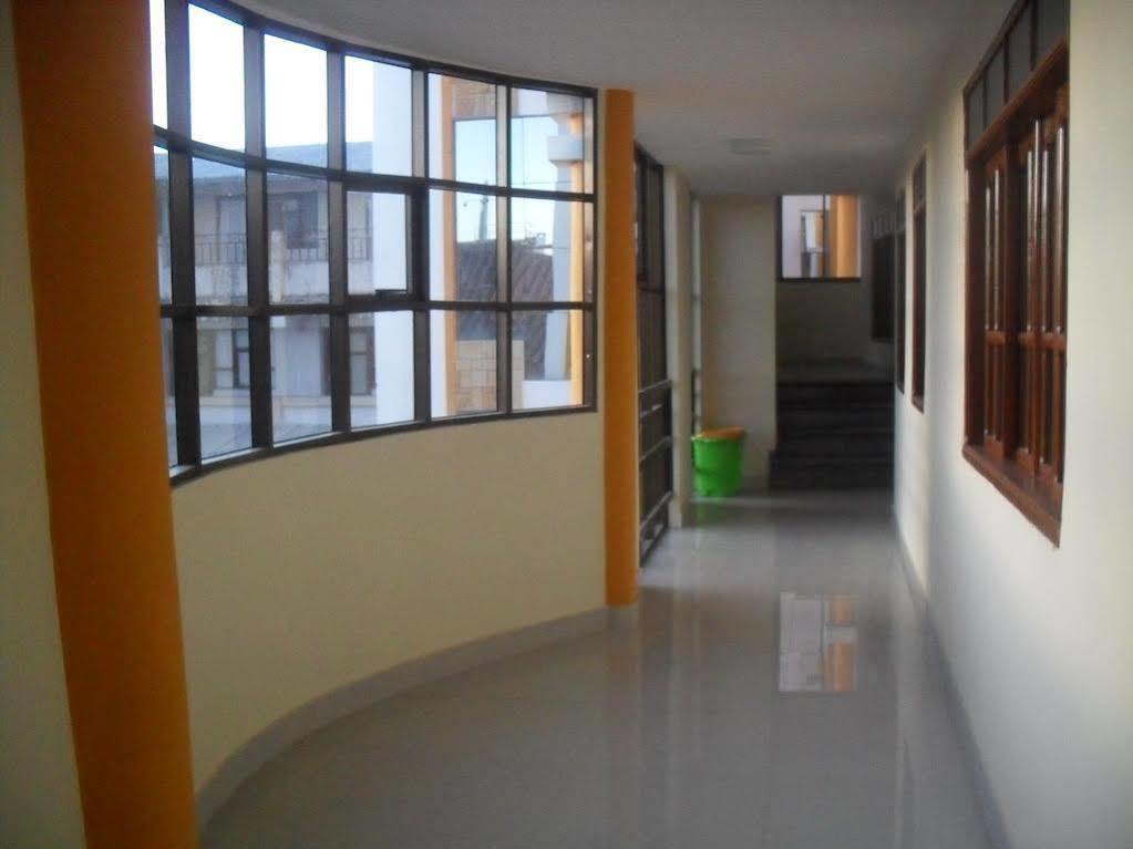 סוקרה Hostal Corona Blanca מראה חיצוני תמונה